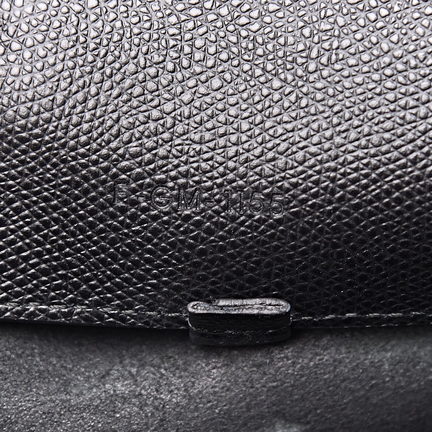 Grained Calfskin Small Vertical Cabas Black