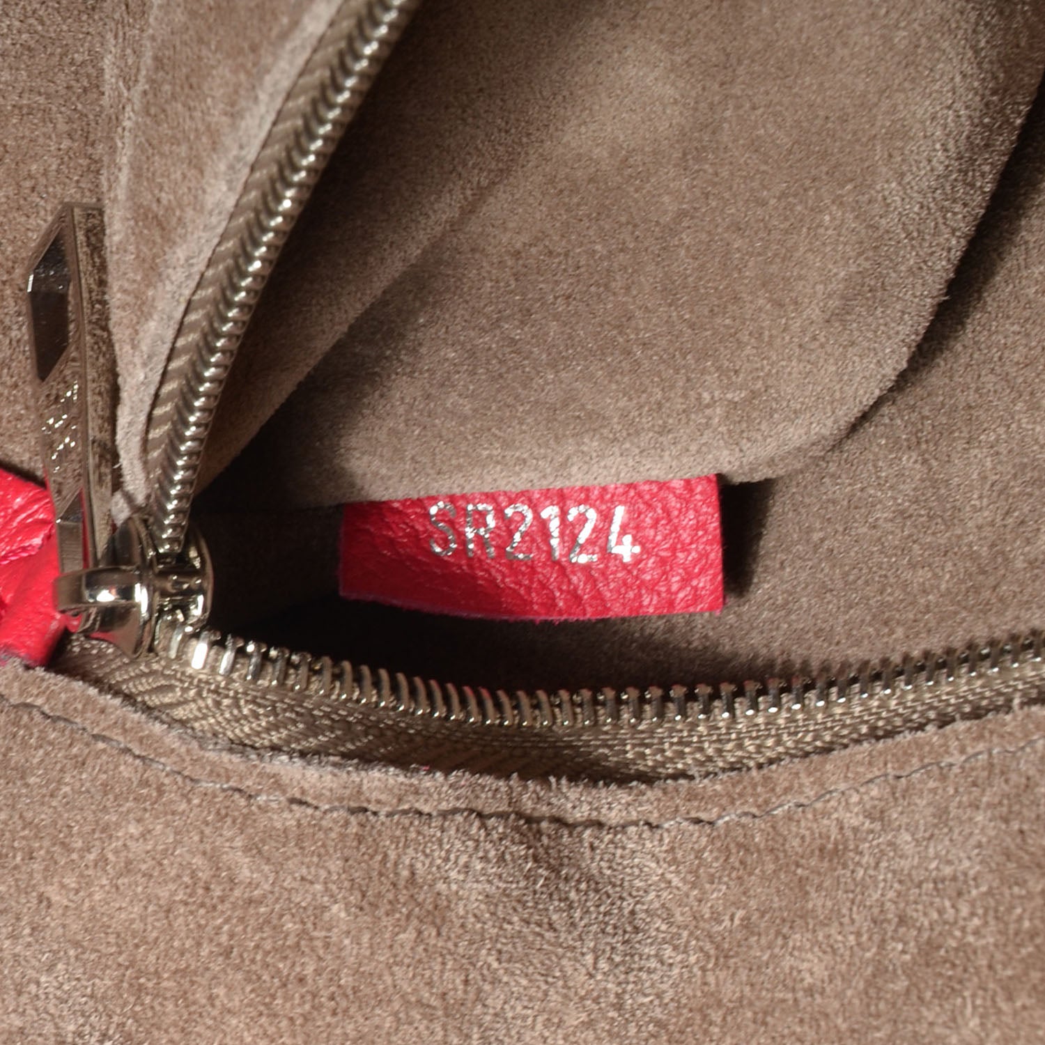 Louis Vuitton Veau Cachemire Soft Lockit MM Framboise 6 of 8