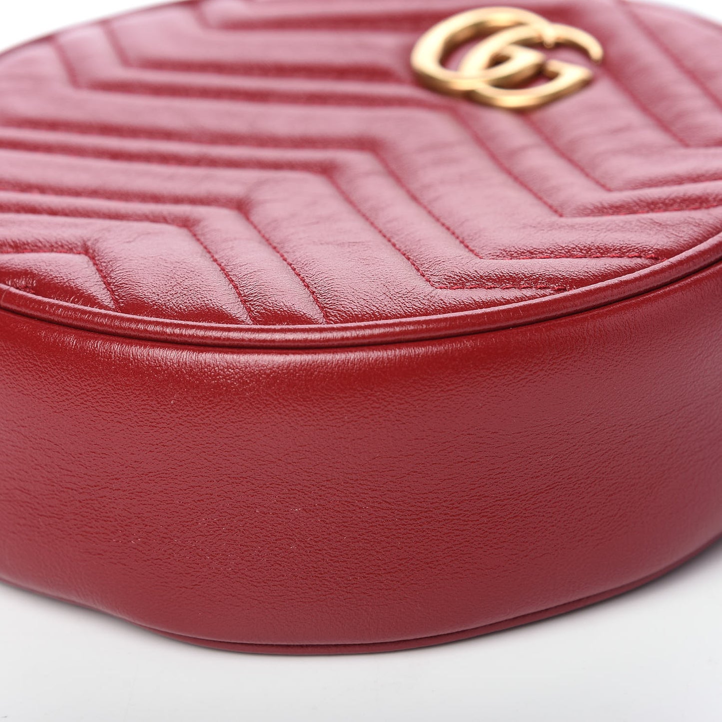 Glazed Calfskin Matelasse Heart Mini GG Marmont Round Shoulder Bag Romantic Cerise