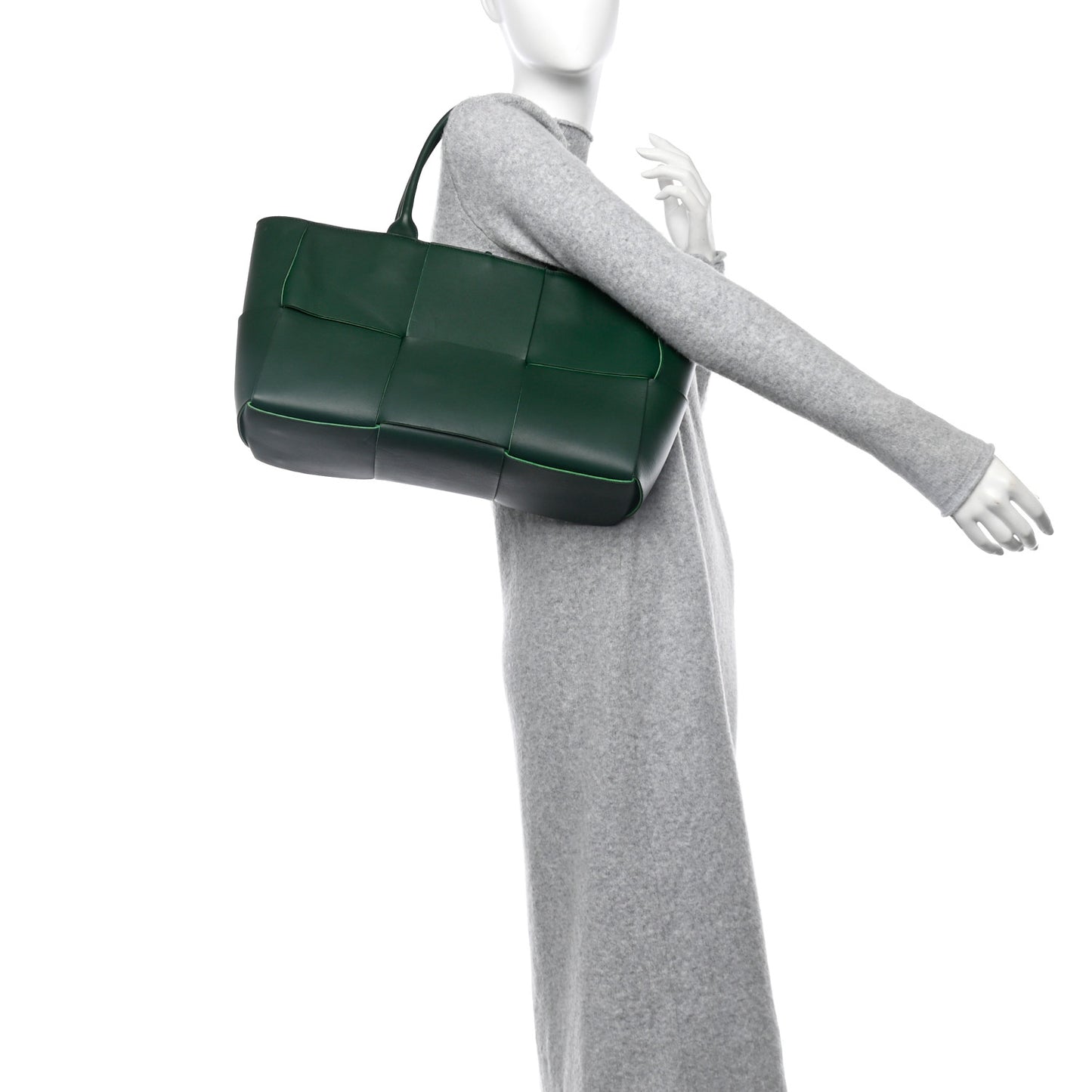 Calfskin Maxi Intrecciato Medium Arco Tote Raintree