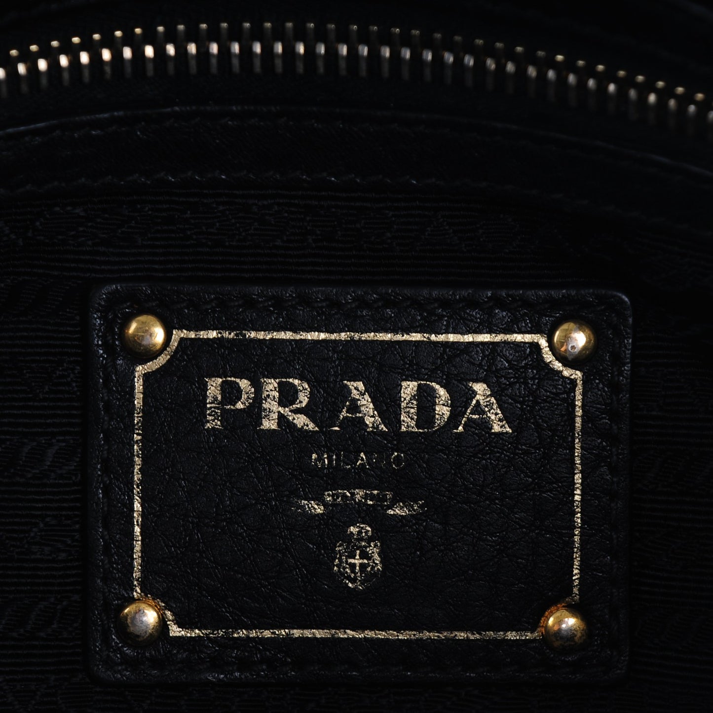 Vitello Daino Shopping Satchel Black