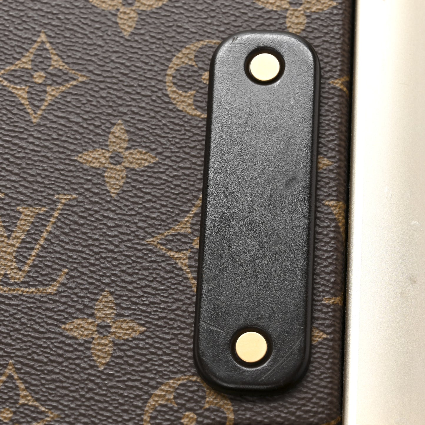 Monogram Horizon