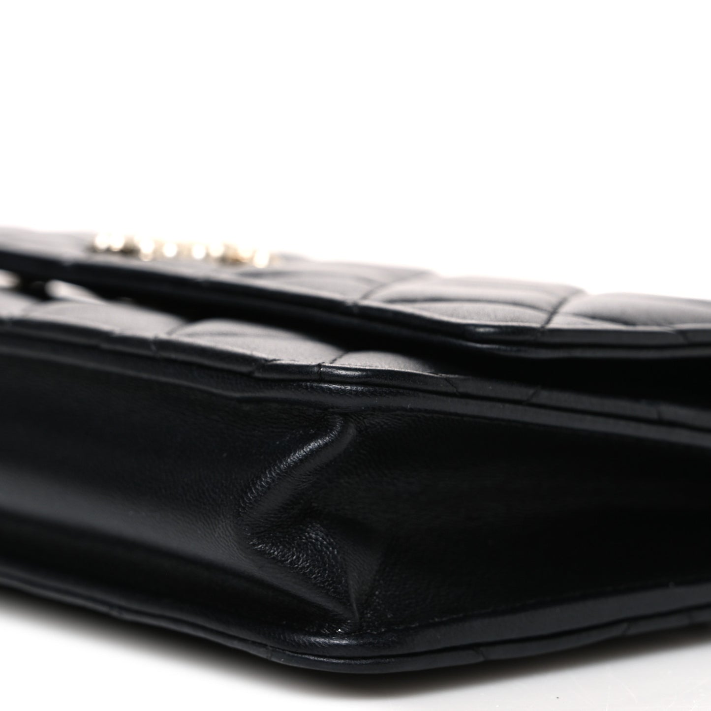 Lambskin Quilted Pearl CC Wallet on Chain WOC Black
