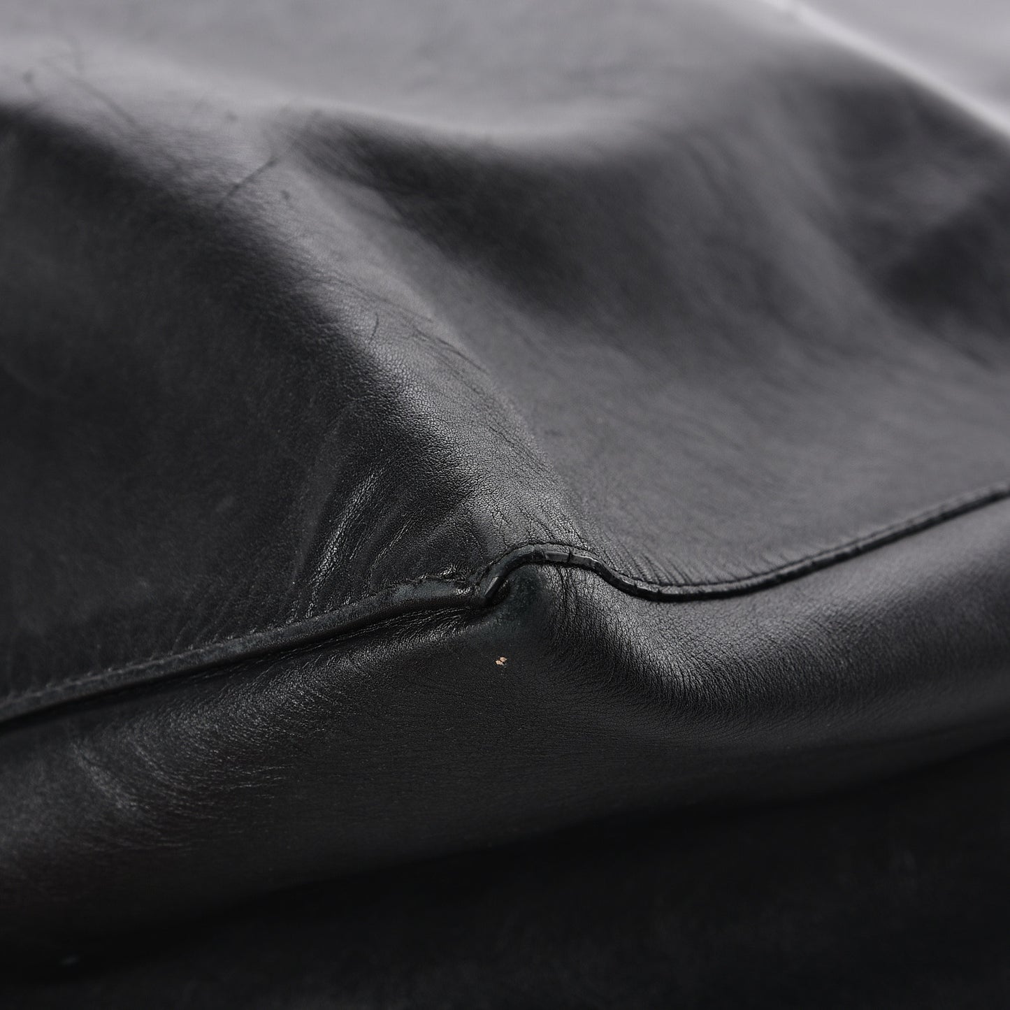 Lambskin Horizontal Cabas Black
