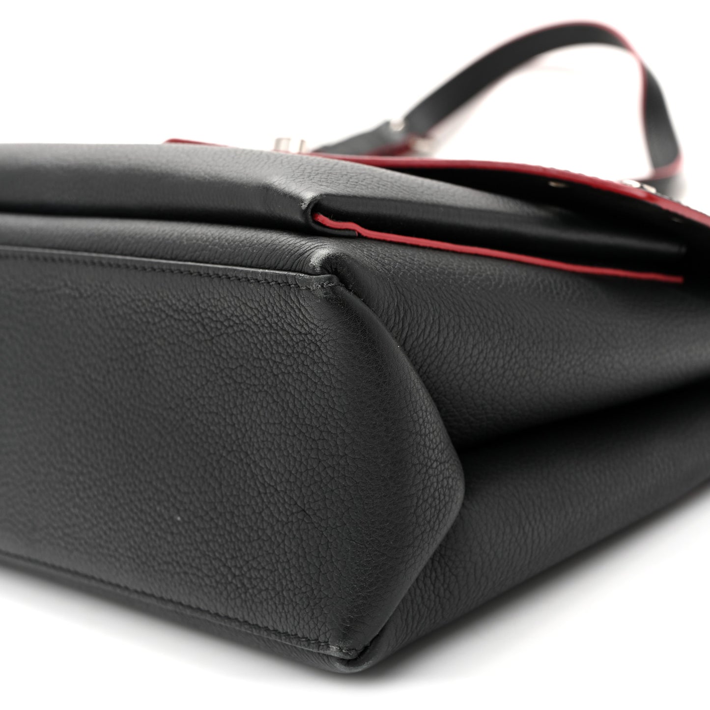 Soft Calfskin My Lockme Rivets Black