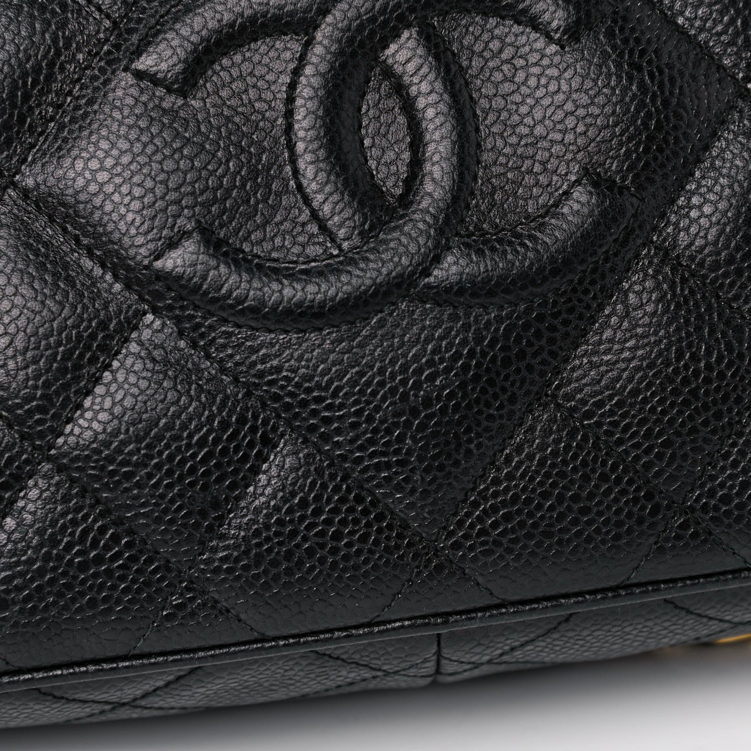 Chanel Caviar Quilted CC Camera Case Black 17 of 20
