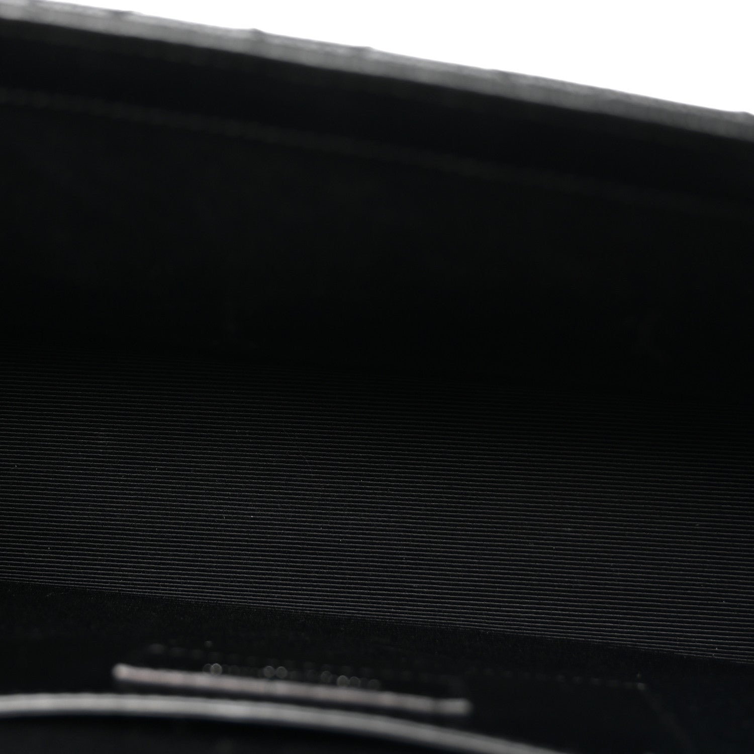 Saint Laurent Grain De Poudre Textured Mixed Matelasse Triquilt Medium Monogram Monochrome Satchel Black 5 of 9
