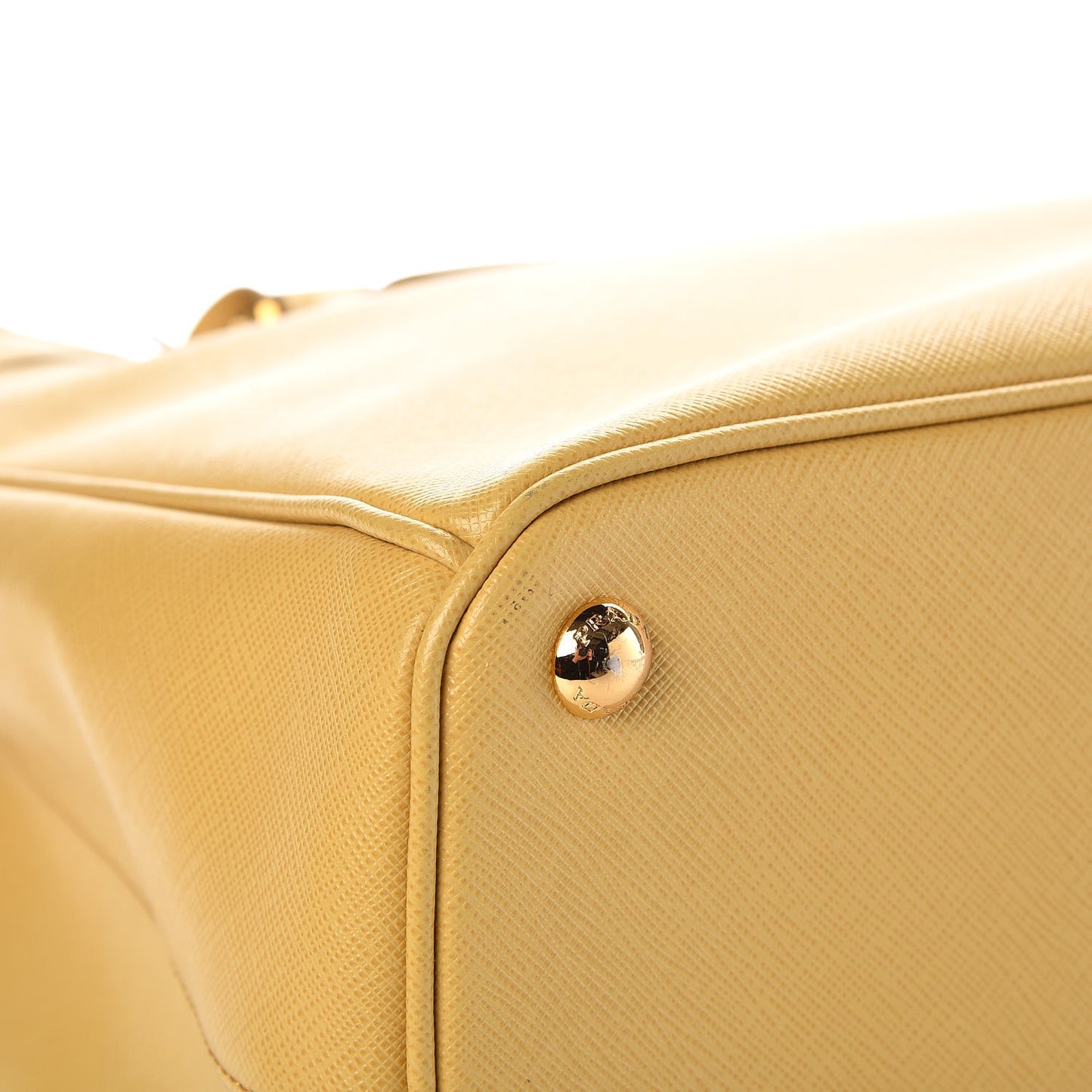 Saffiano Medium Galleria Double Zip Tote Ginestra