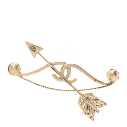 Chanel Crystal Pearl CC Arrow Brooch Gold 3 of 4