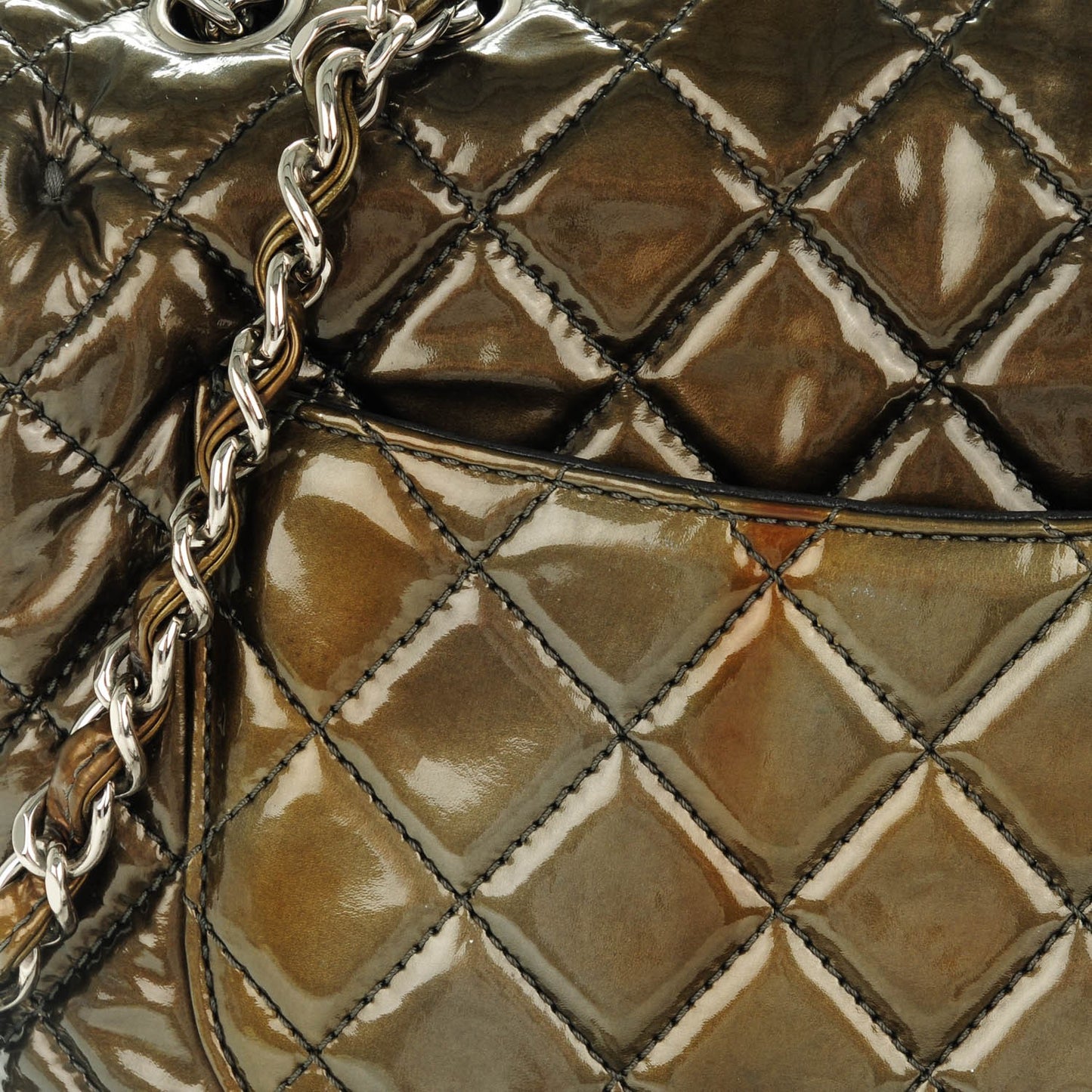 Patent Quilted Jumbo Single Flap Green