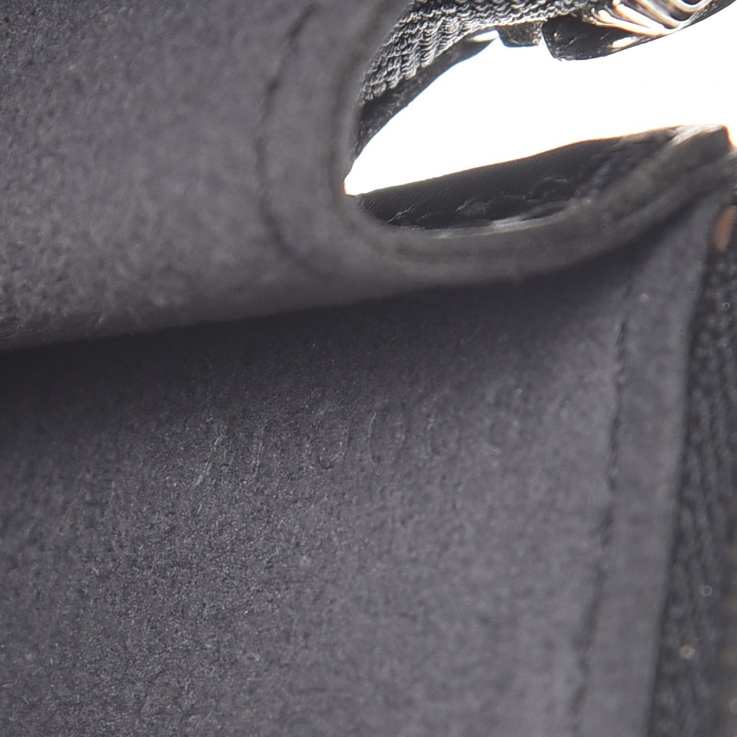 Epi Pochette Accessories 24 Black