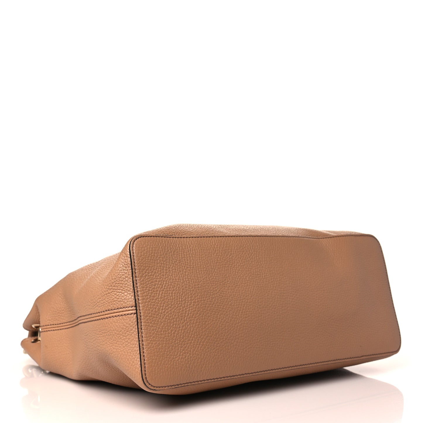 Pebbled Calfskin Large Soho Hobo Camelia