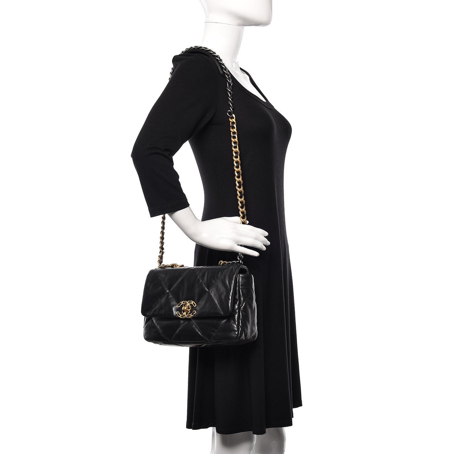 Lambskin Quilted Medium 19 Flap Black