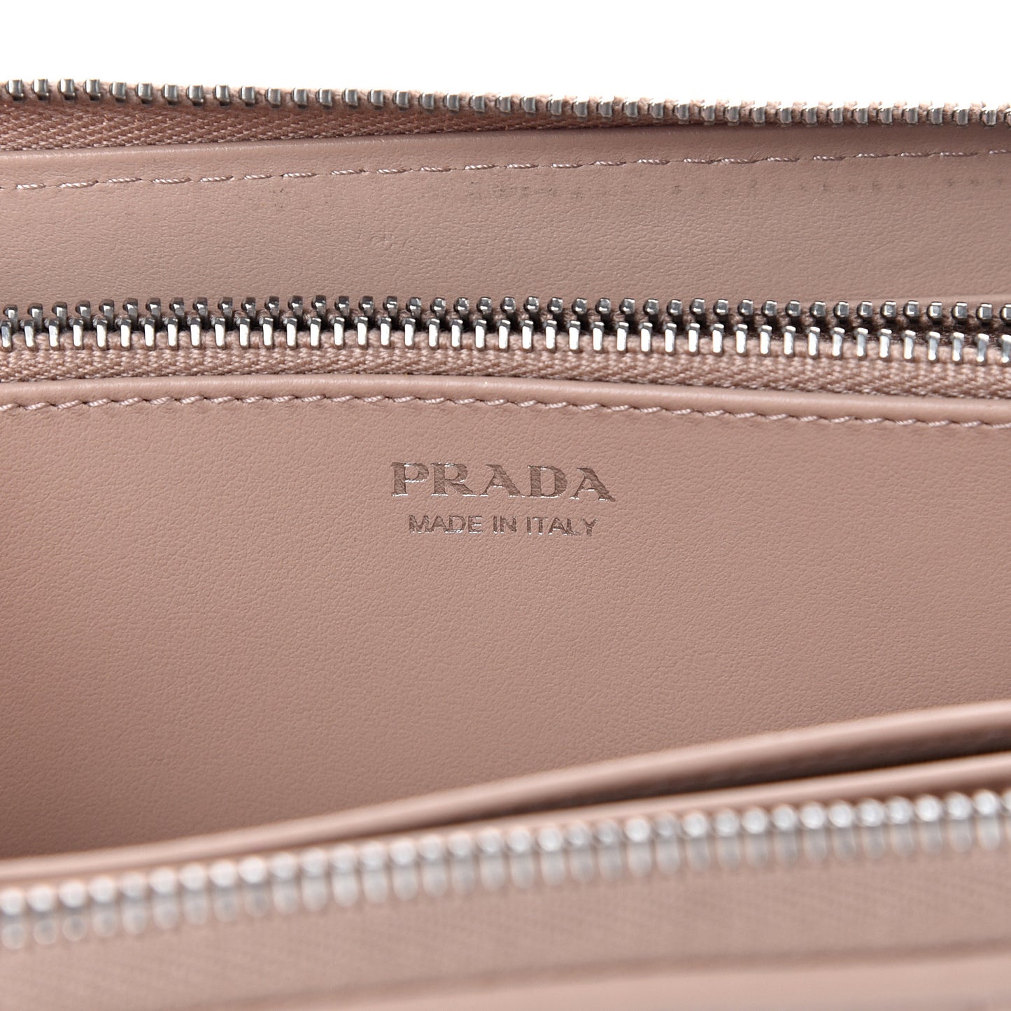 Soft Calfskin Diagramme Zip Around Wallet Cipria