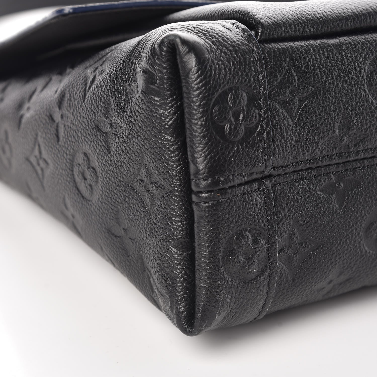 Louis Vuitton Empreinte Blanche MM Black 8 of 9