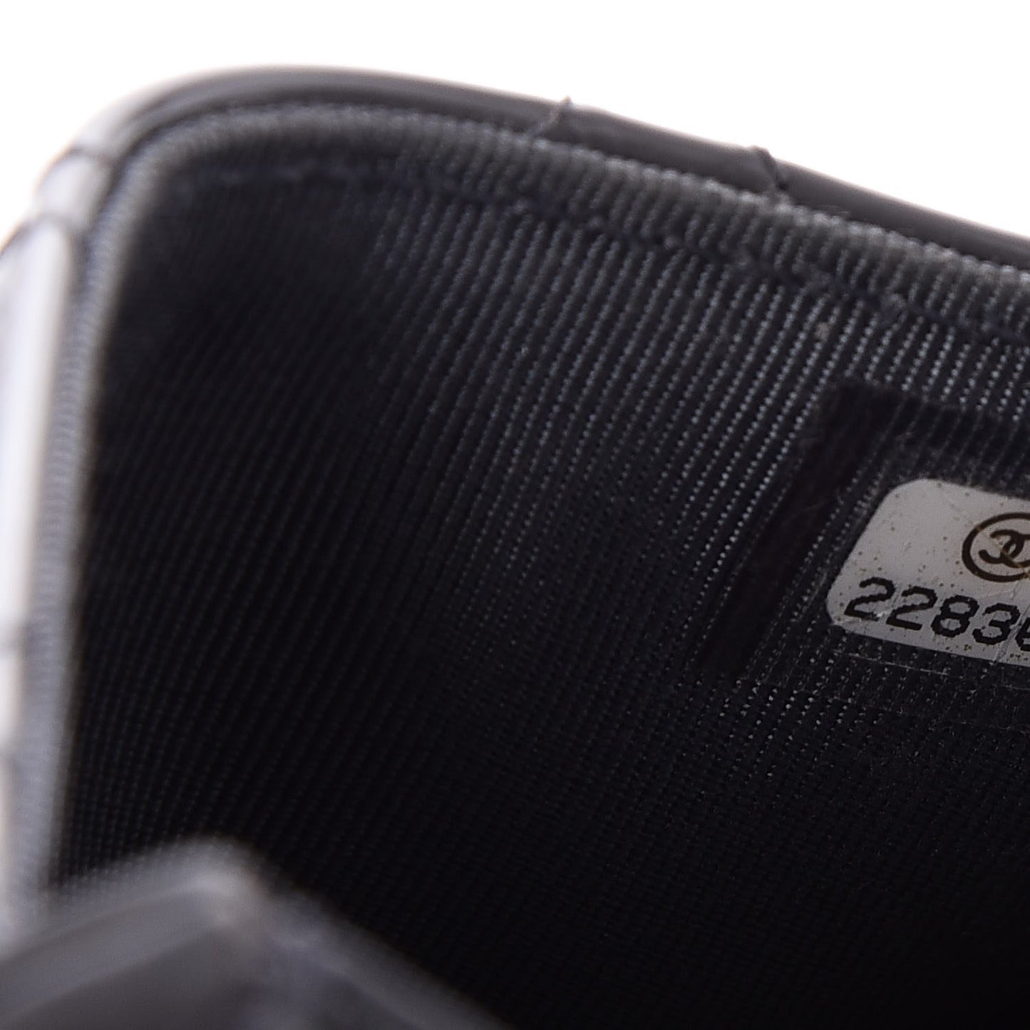 Patent Quilted Card Holder Dark Grey