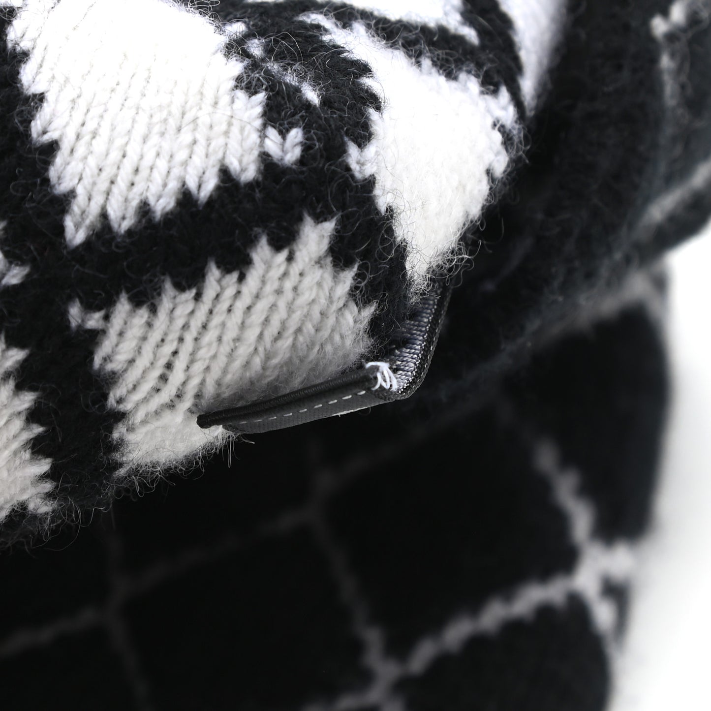 Cashmere CC Beanie Hat Black White