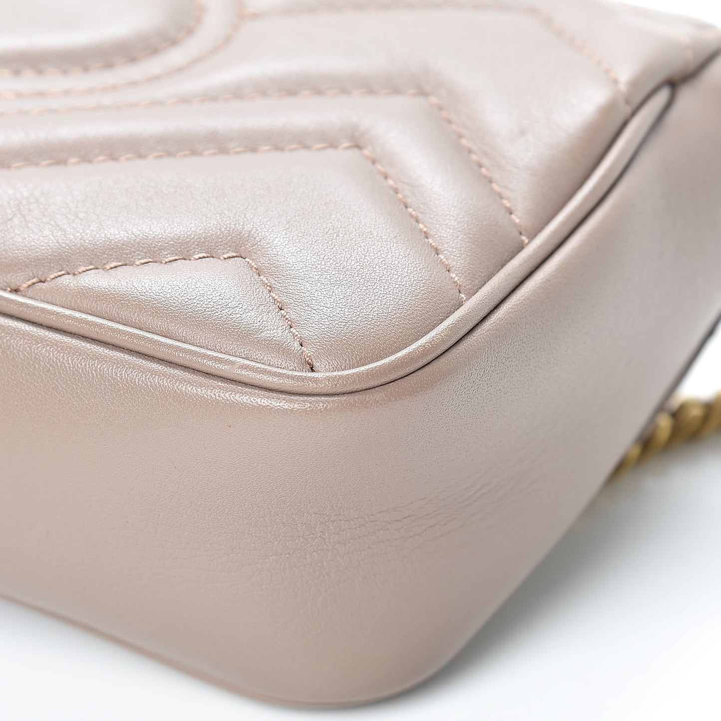 Calfskin Matelasse Super Mini GG Marmont Shoulder Bag Porcelain Rose