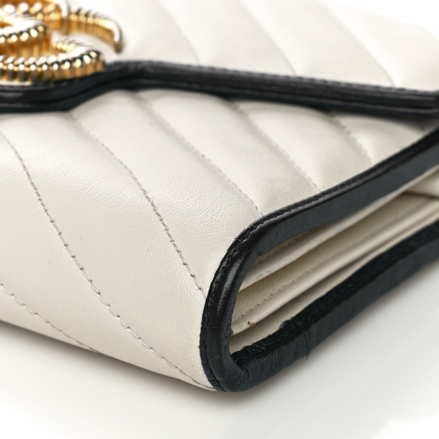 Gucci Vintage Effect Calfskin Matelasse Diagonal Torchon GG Marmont Chain Wallet Mystic White Blue Agata 10 of 21