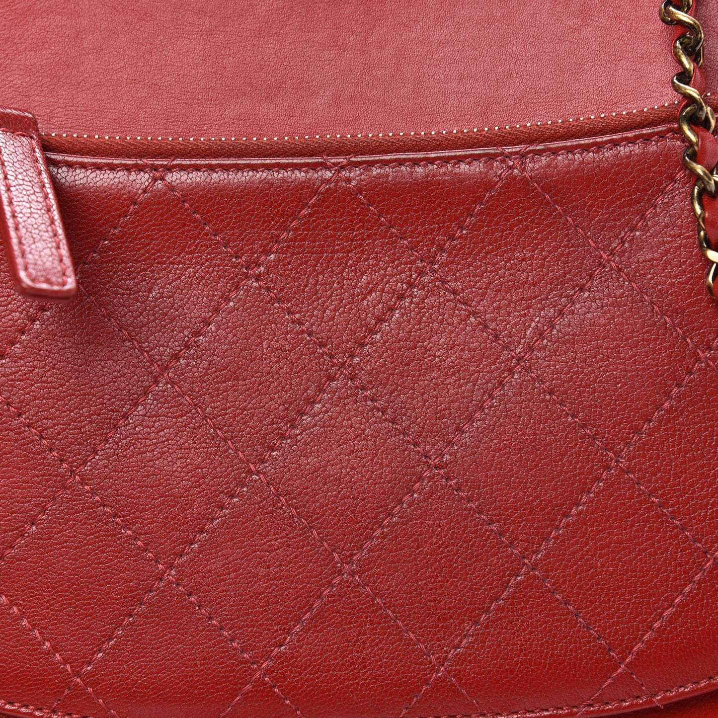 Shiny Calfskin Goatskin Quilted Coco Curve Vanity Red