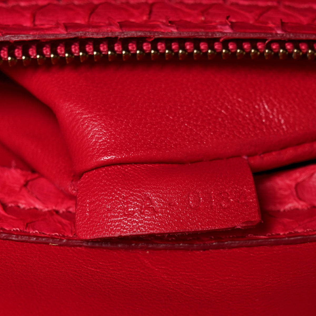 Snakeskin Medium Phantom Luggage Fuchsia