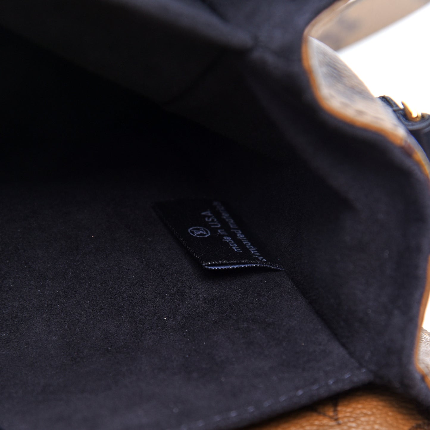 Reverse Monogram Pochette Metis