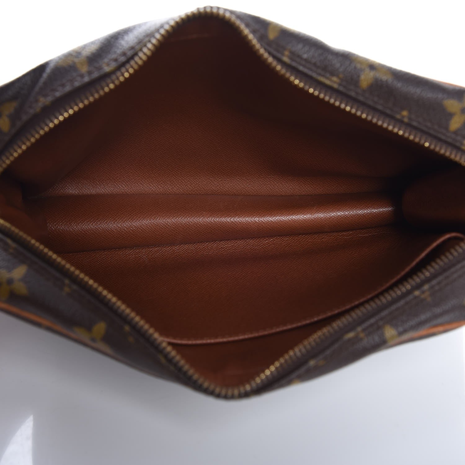 Louis Vuitton Monogram Compiegne 23 Toiletries 5 of 9