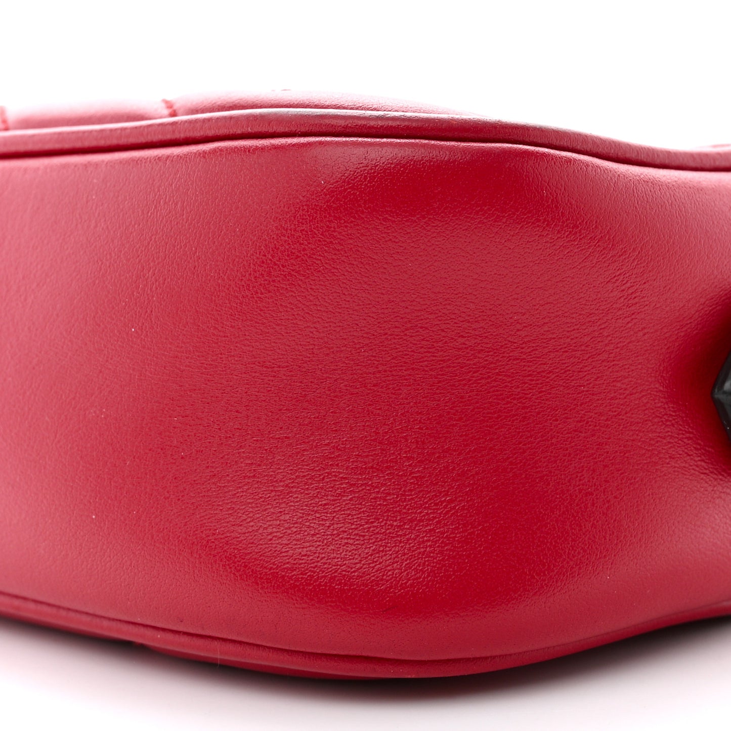 Calfskin Matelasse Mini GG Marmont Chain Shoulder Bag Hibiscus Red