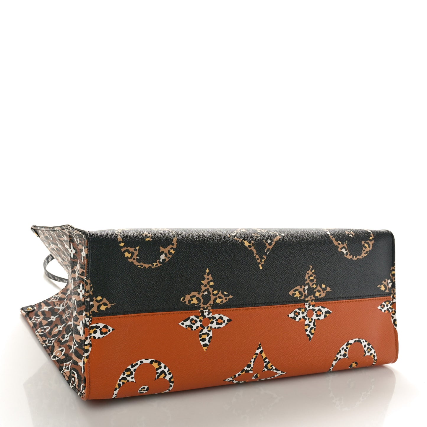 Monogram Giant Jungle Onthego GM Black