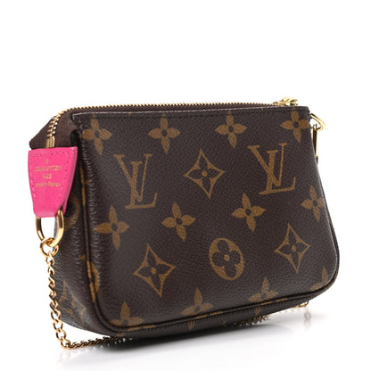 Louis Vuitton Monogram 2018 Christmas Animation Mini Bears Pochette Accessories 3 of 8