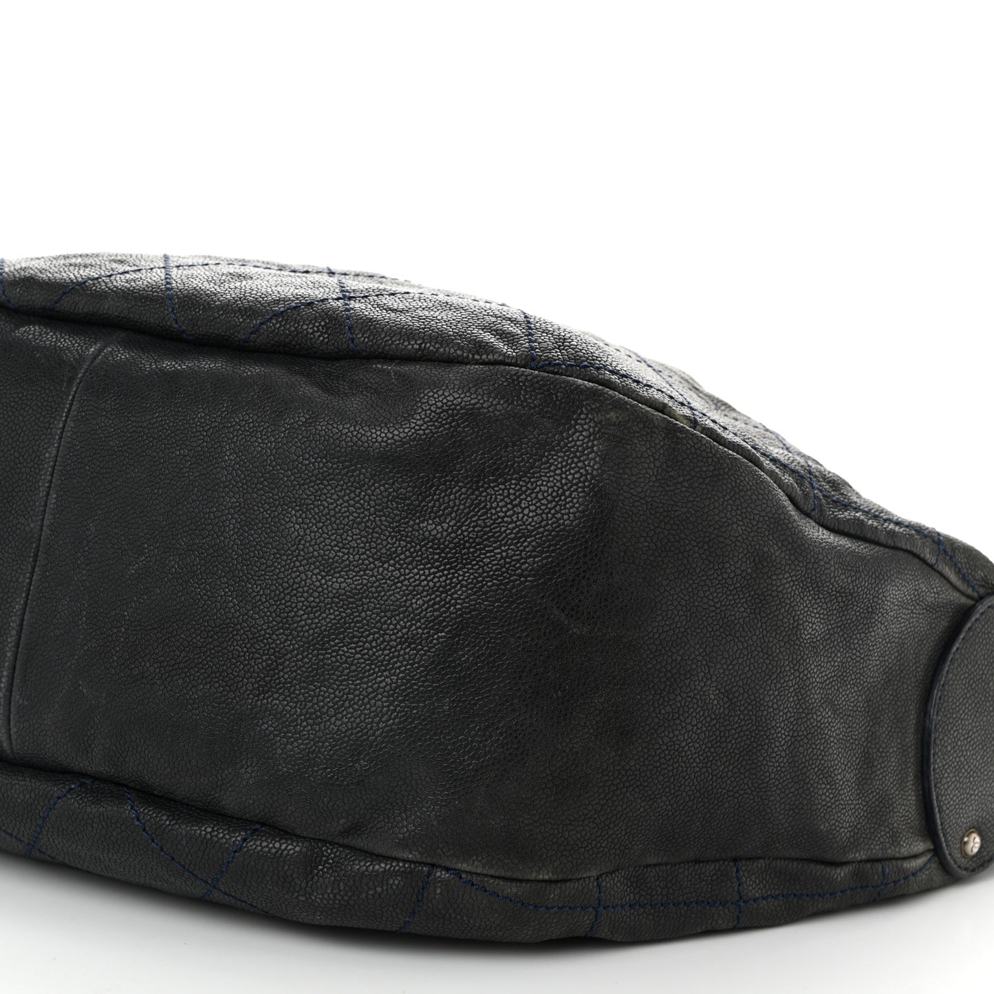 Caviar Stitched Outdoor Ligne Hobo Black
