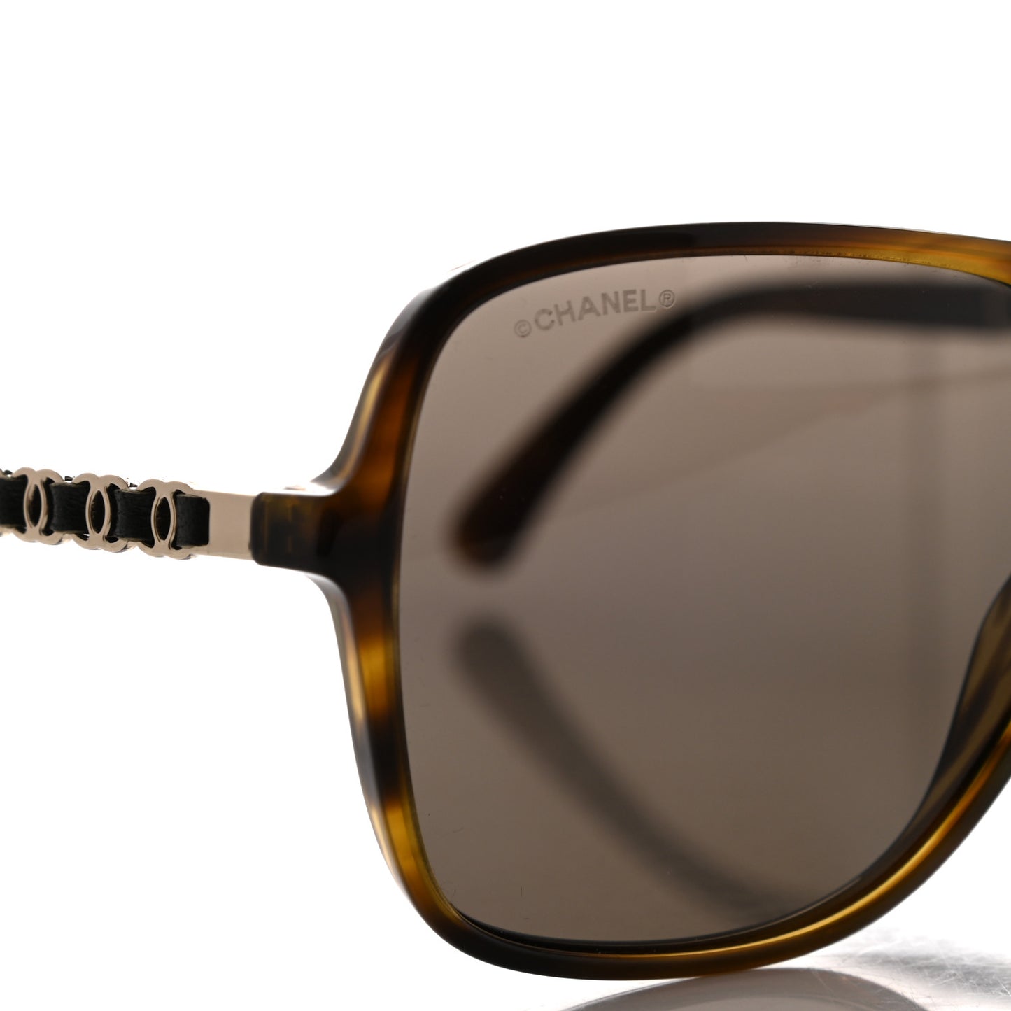 Metal Calfskin CC Chain Pilot Sunglasses 5439-Q Green Tortoise