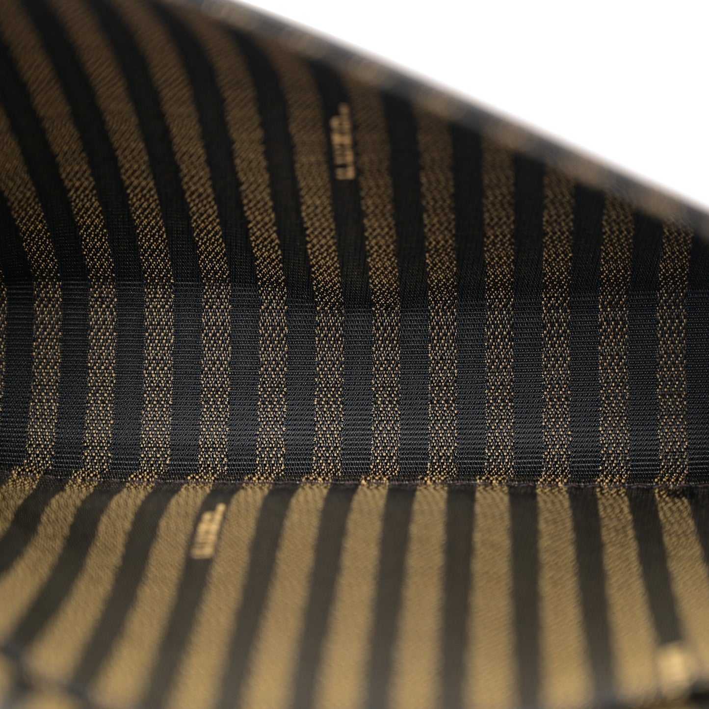 Vitello Palmellato Wallet on Chain with Pouches Tartufo