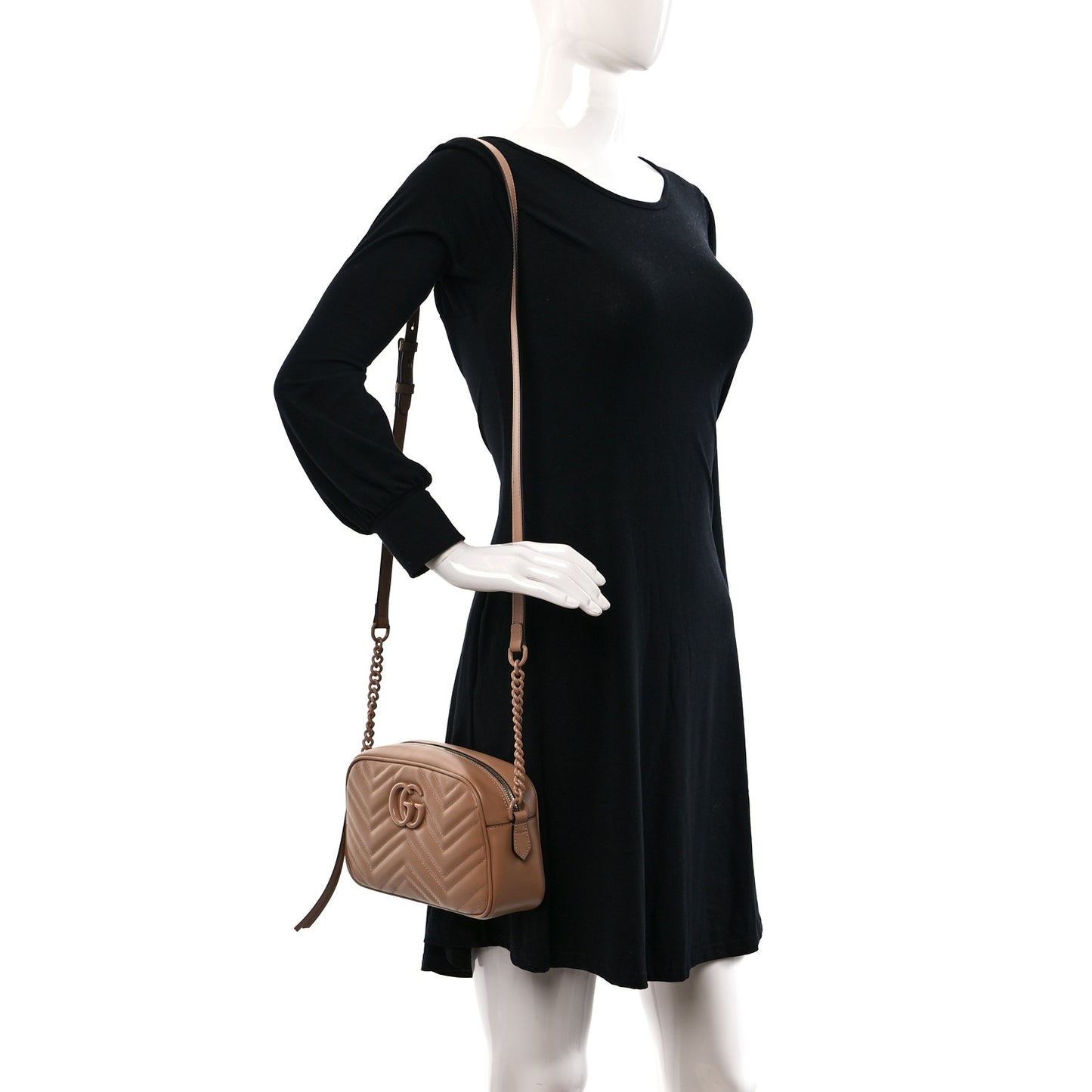 Calfskin Matelasse Monochrome Small GG Marmont Chain Shoulder Bag Camelia