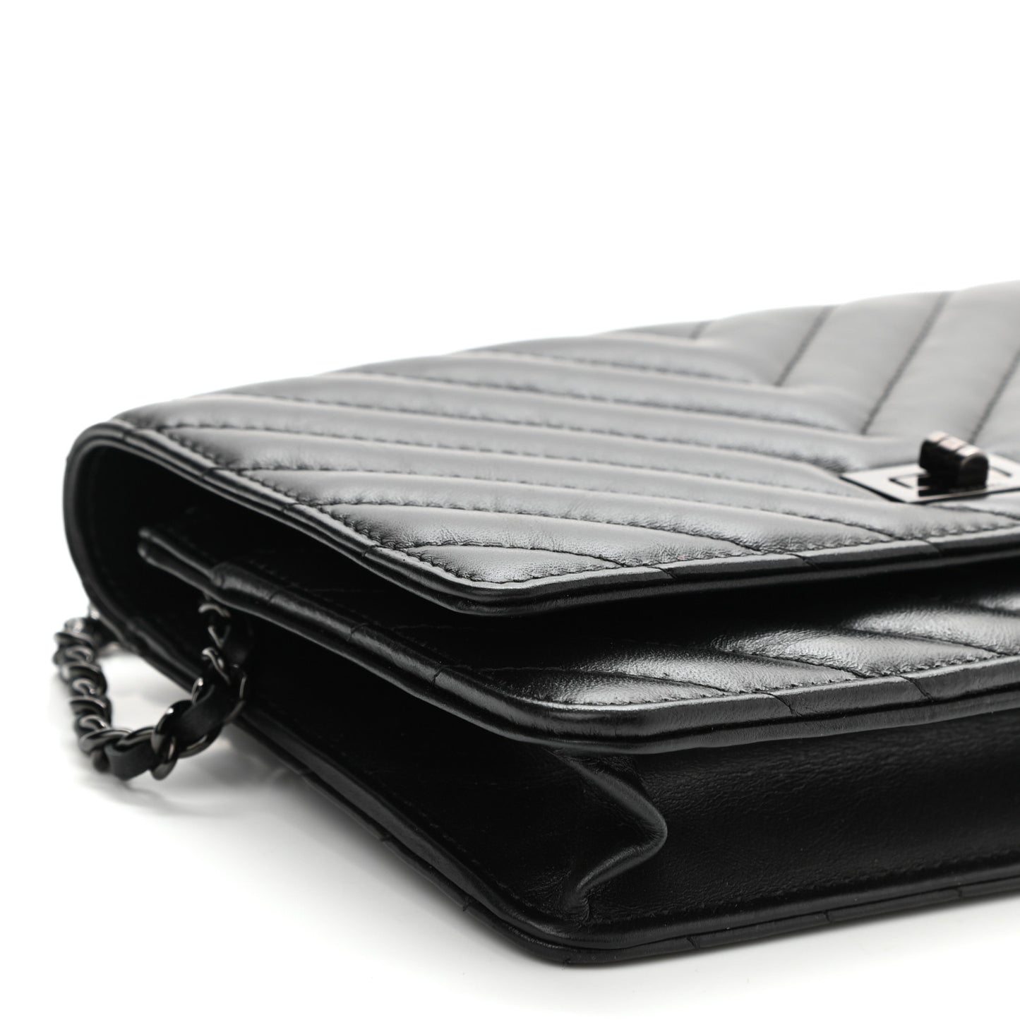 Chevron Reissue Wallet On Chain WOC So Black