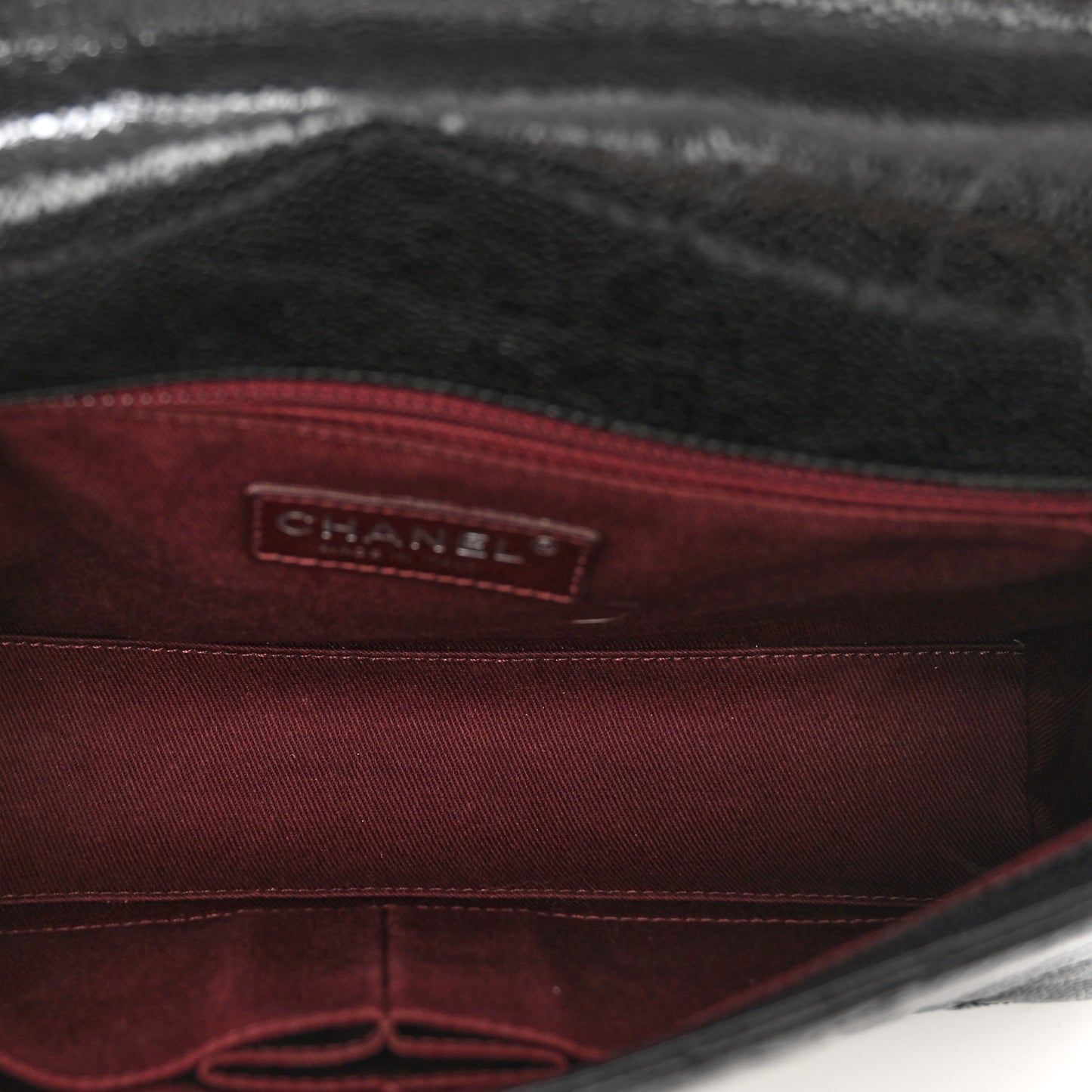 Crumpled Grained Calfskin Medium CC Crave Flap Black