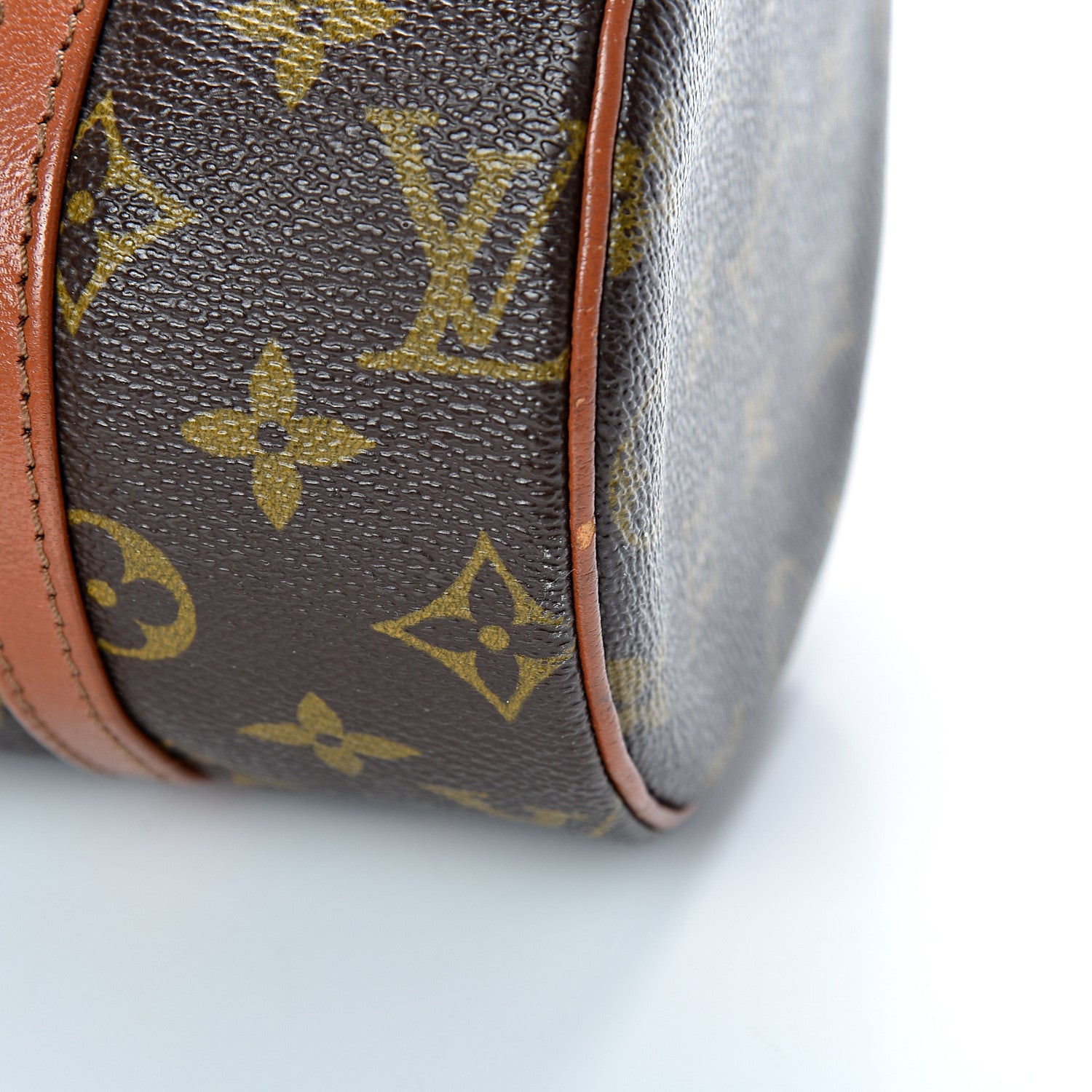 Louis Vuitton Monogram Papillon 26 14 of 21