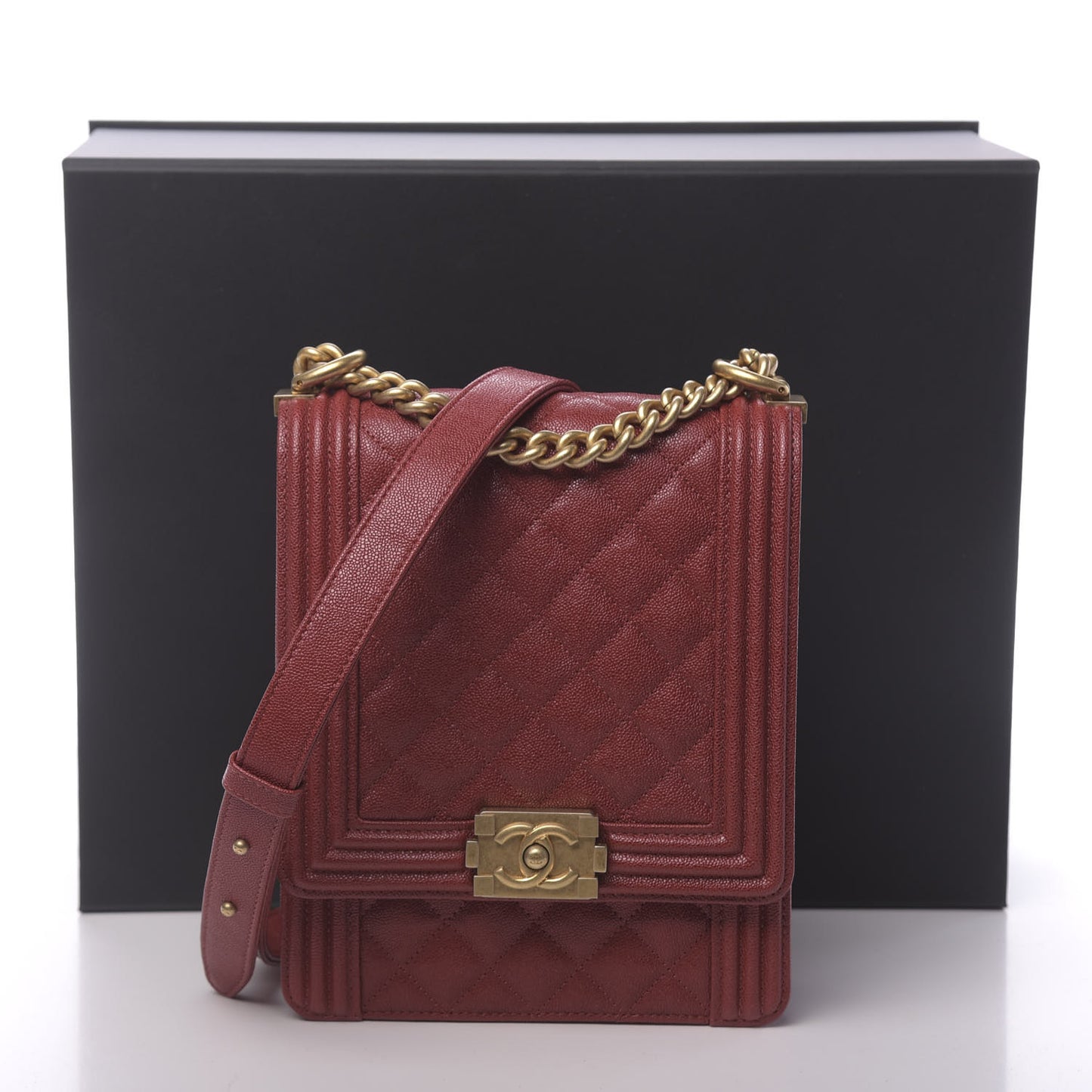 Caviar Quilted North South Boy Flap Red