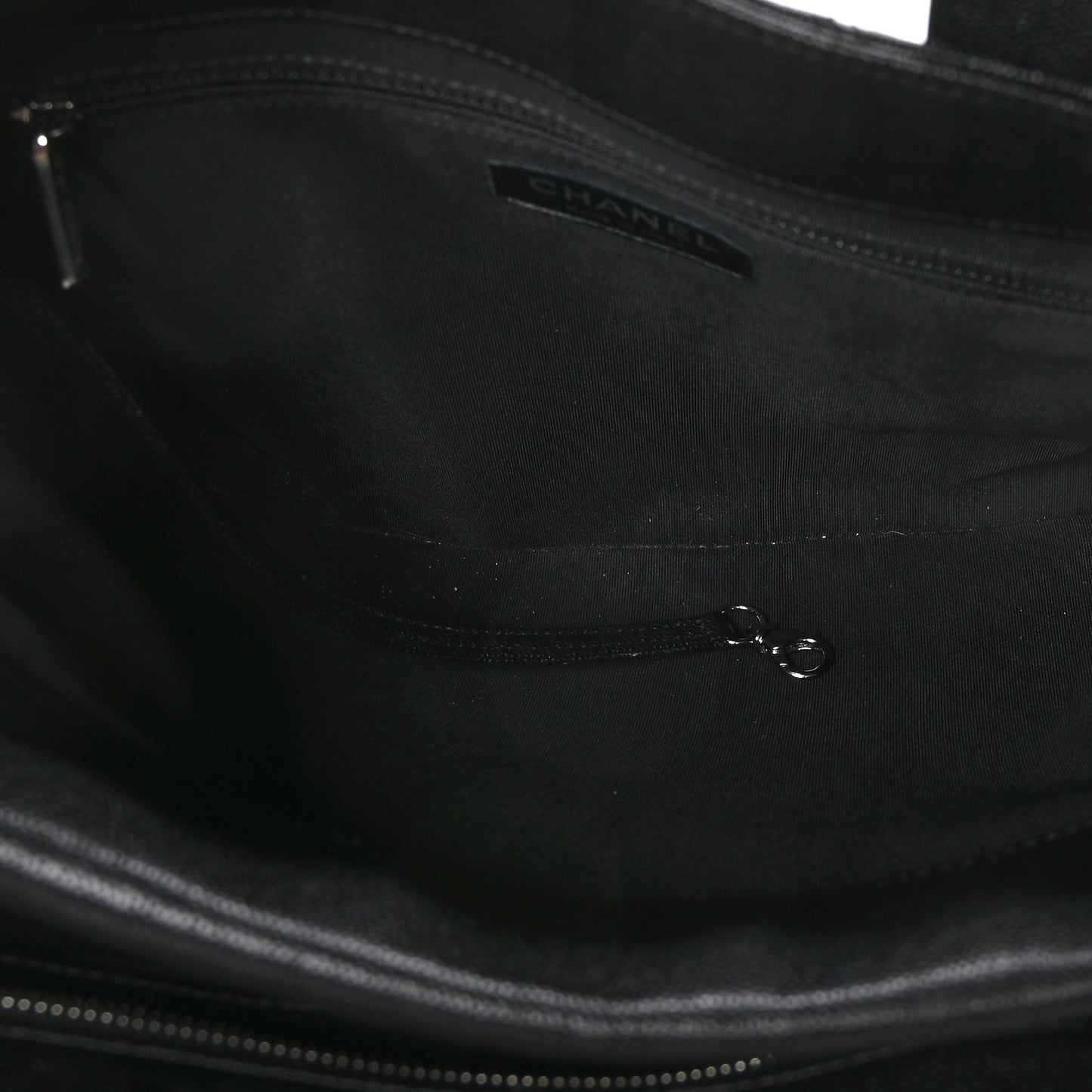 Caviar Quilted Large Urban Companion Top Handle Shopping Tote Black