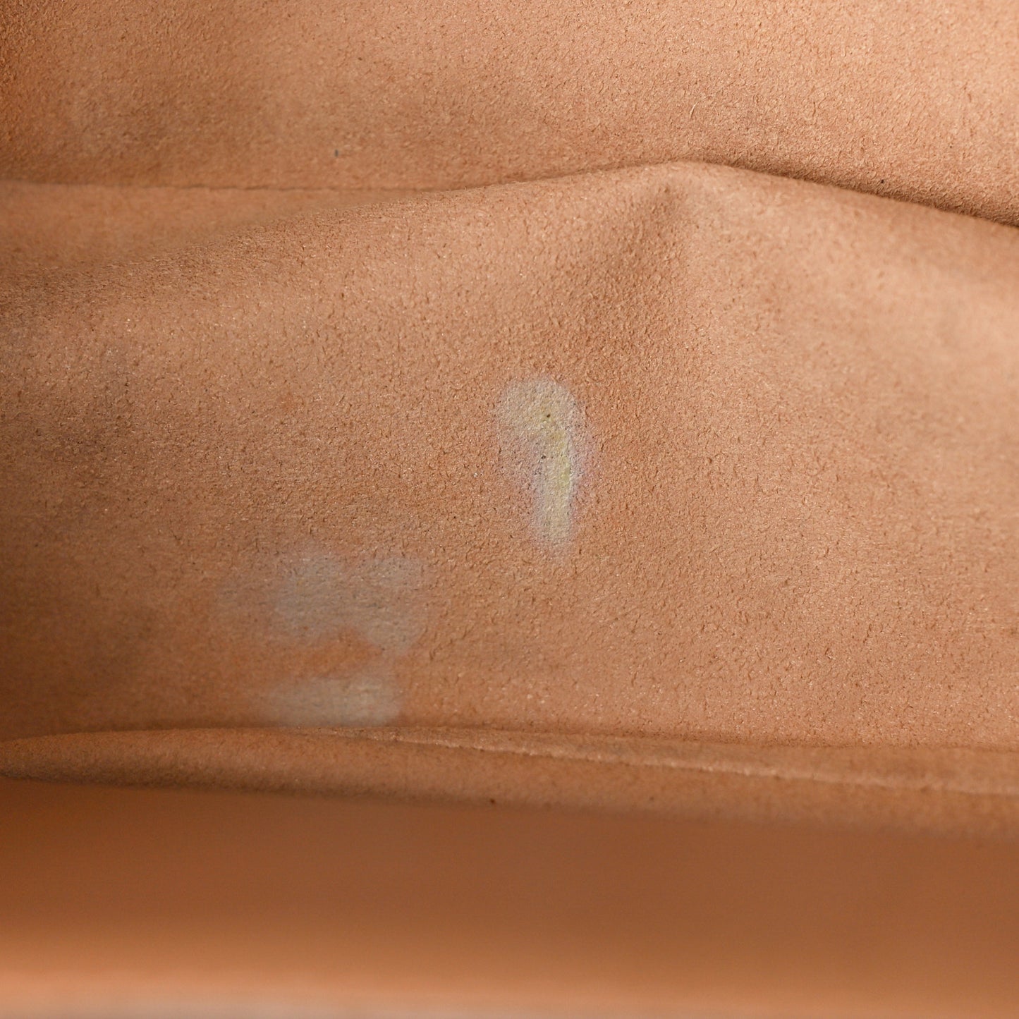 Calfskin Matelasse Aria Small GG Marmont Chain Shoulder Bag Camelia