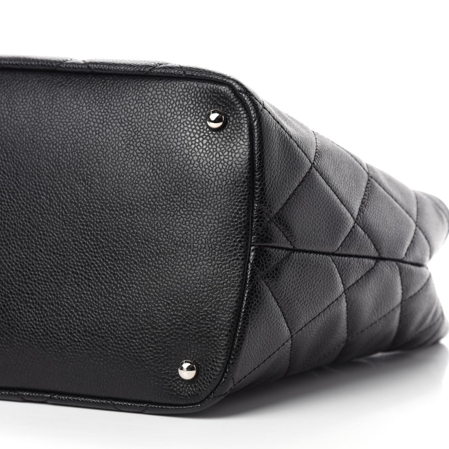 Caviar Quilted CC Timeless Soft Tote Black