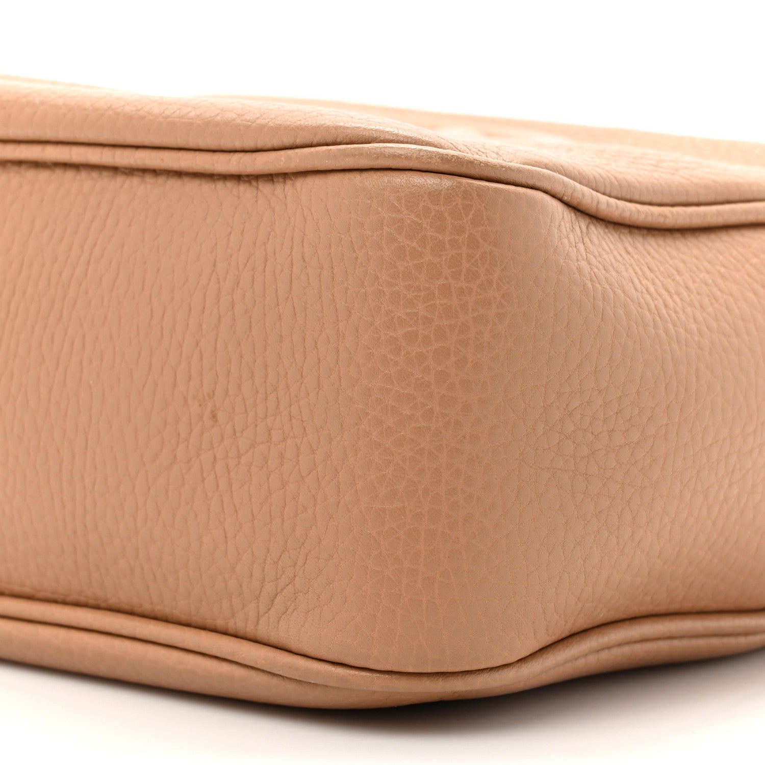Gucci Pebbled Calfskin Small Soho Disco Bag Camelia 9 of 12