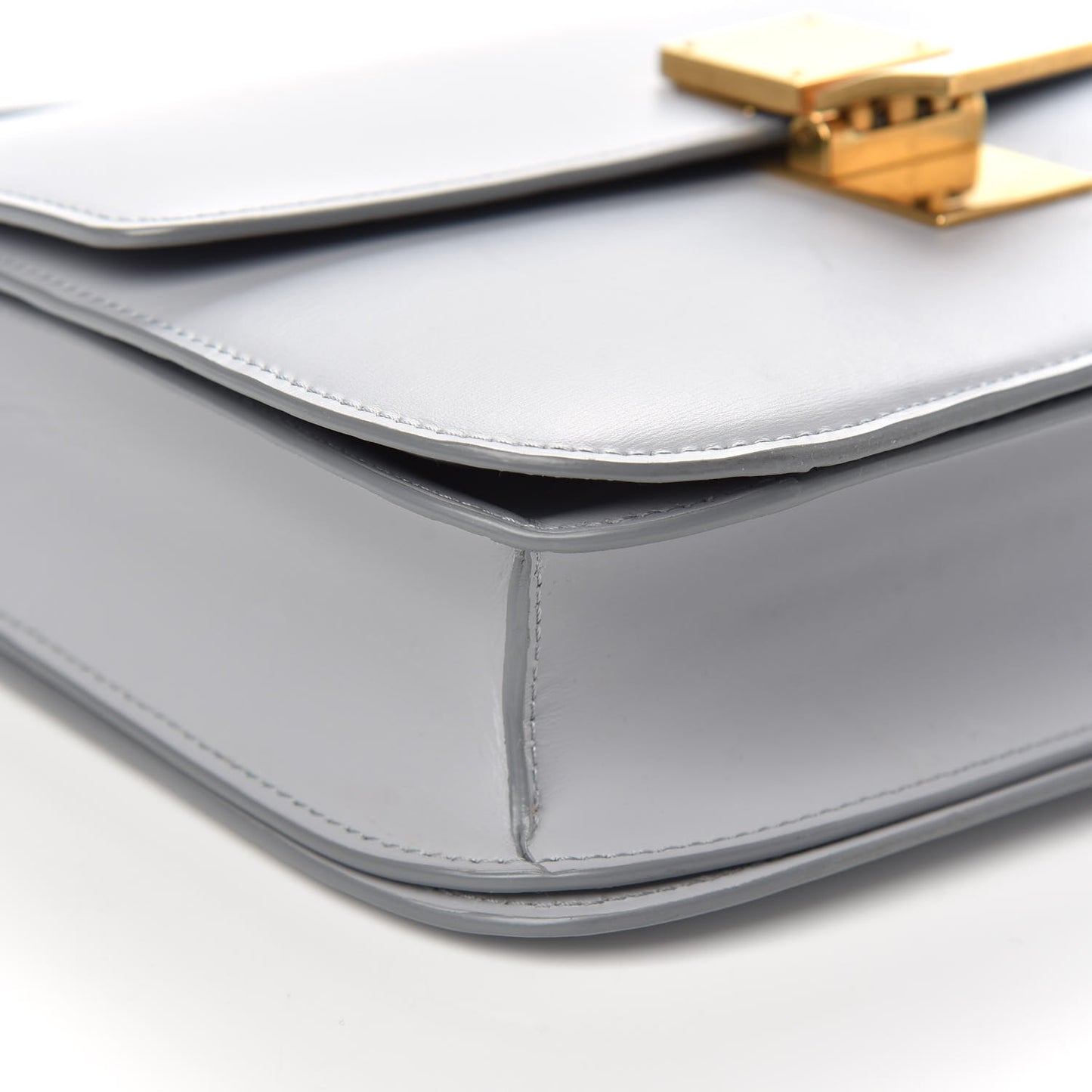 Box Calfskin Medium Classic Box Flap Bag Cloud