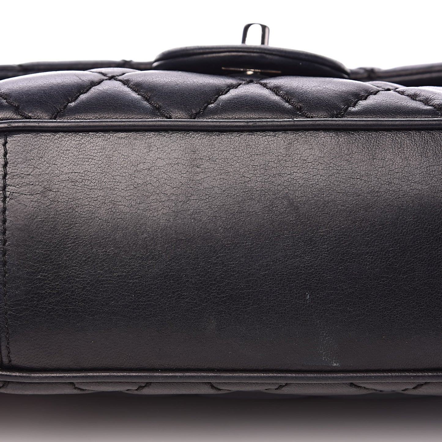 Lambskin Quilted Medium Easy Carry Flap Black