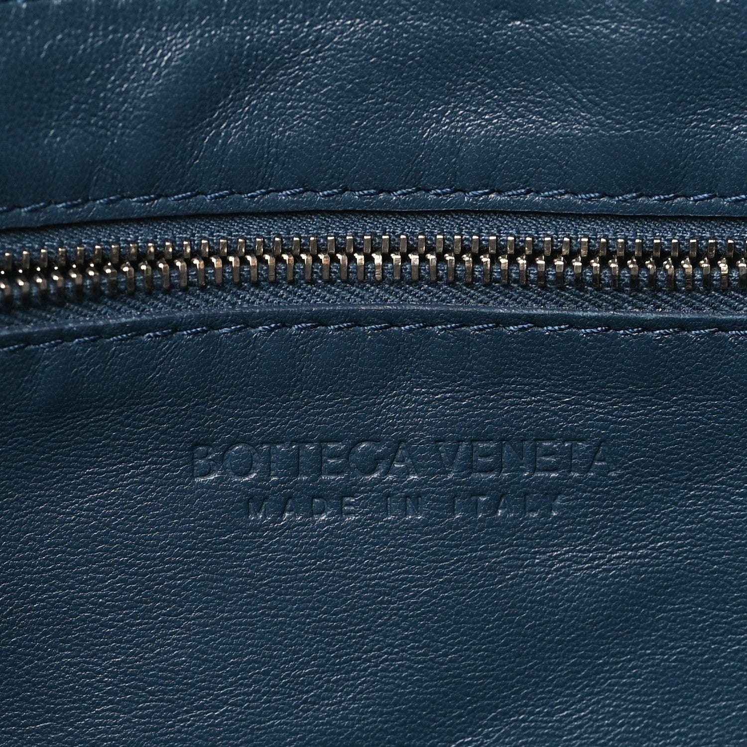 Bottega Veneta Grained Calfskin Maxi Intrecciato Brick Cassette Bag Deep Blue 6 of 9