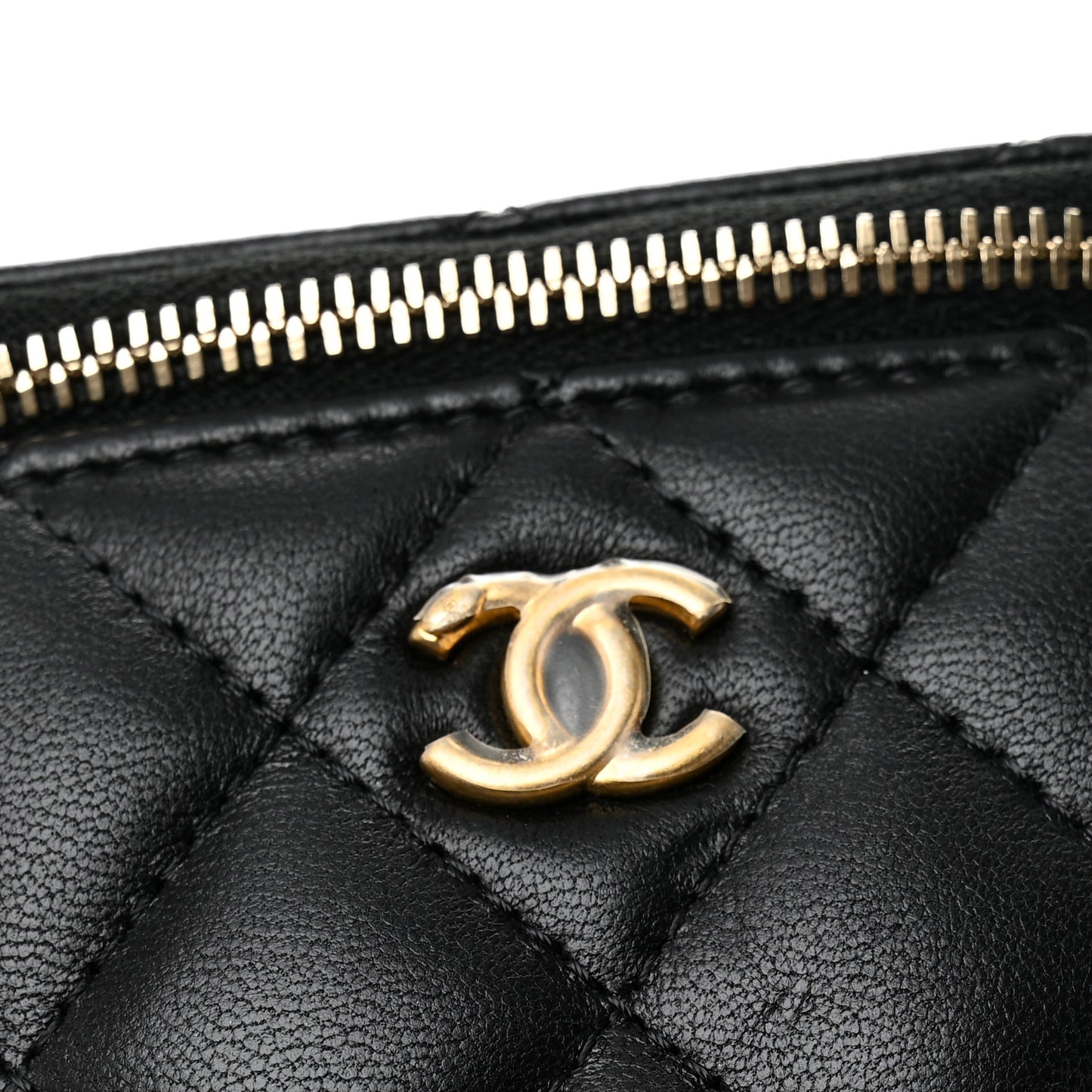 Lambskin Quilted Mini Pearl Crush Vanity Case With Chain Black