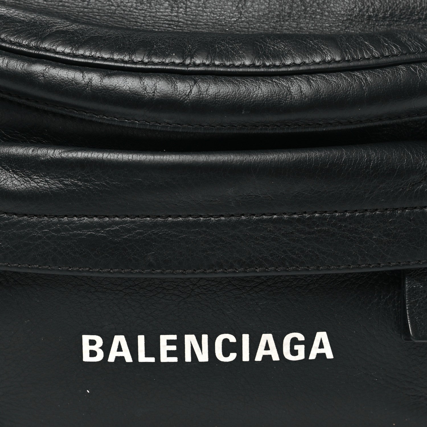 Balenciaga Smooth Calfskin Logo Large Everyday Beltpack Black White 8 of 11