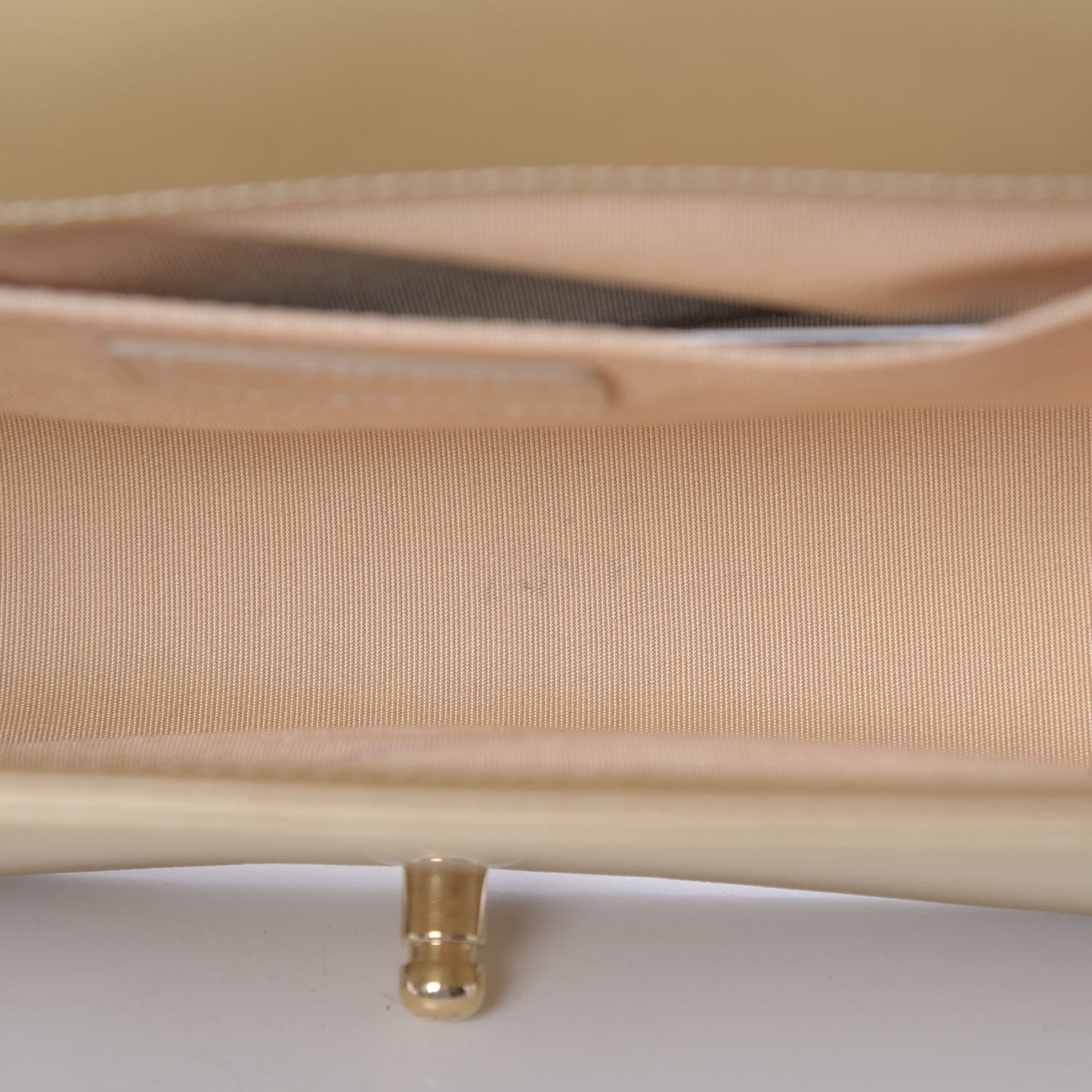 Pearly Caviar Quilted Medium Boy Flap Light Gold