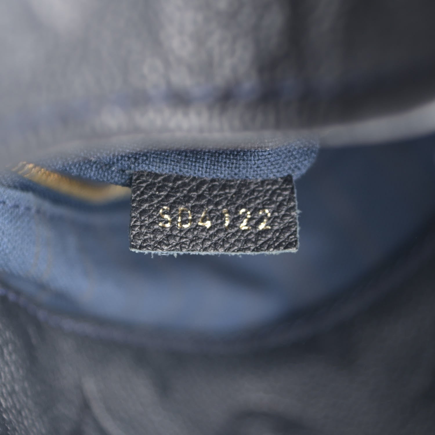 Louis Vuitton Empreinte Artsy MM Infini 7 of 15