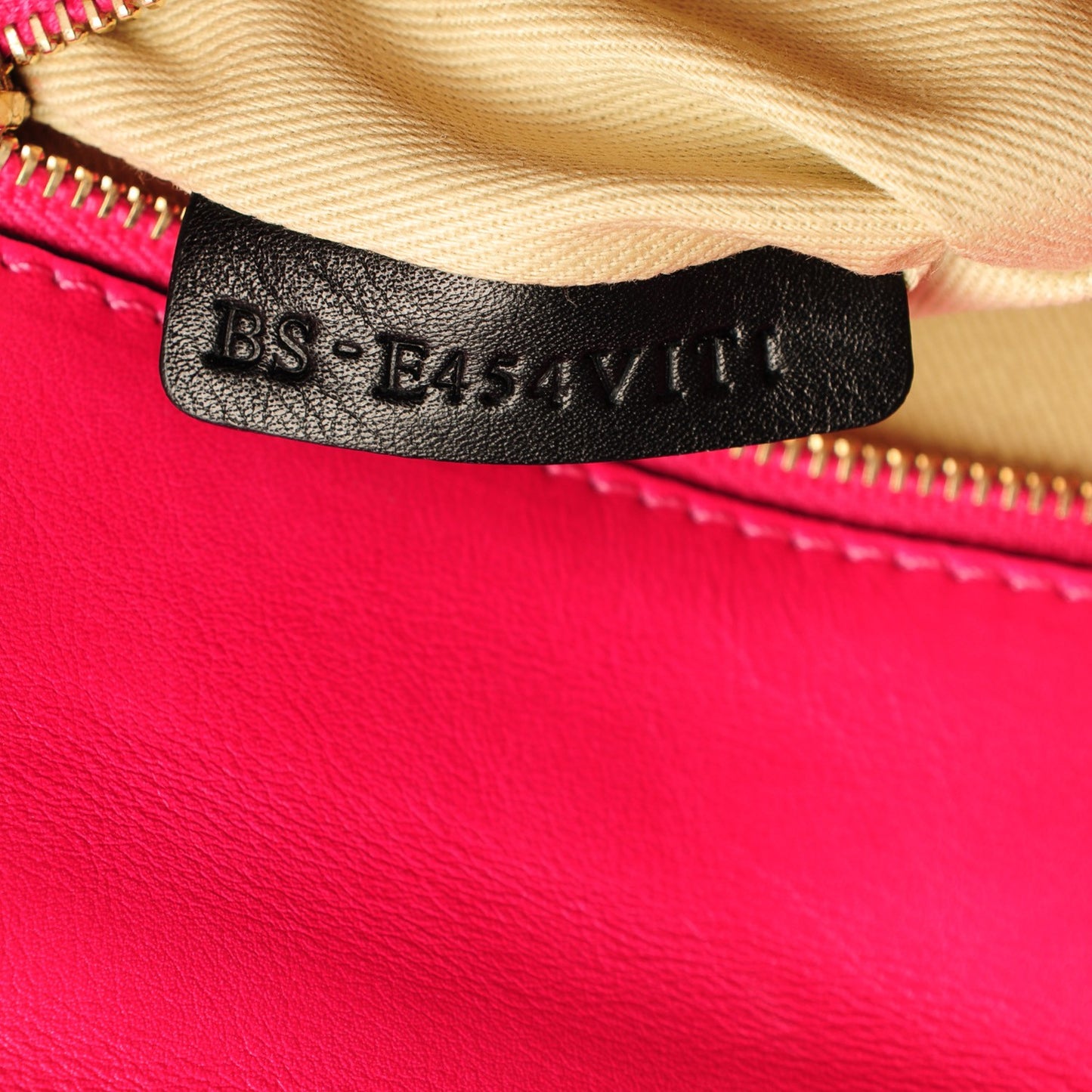 Vitello Large Glam Lock Rockstud Flap Pop Fuxia